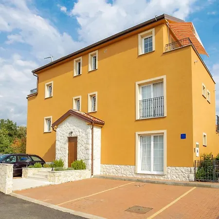 Apartment Rougemarin *