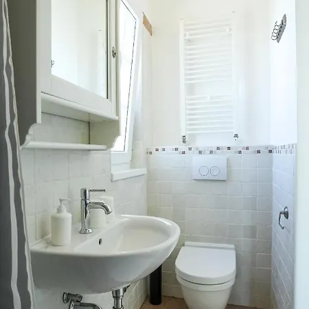 Rougemarin Apartment *